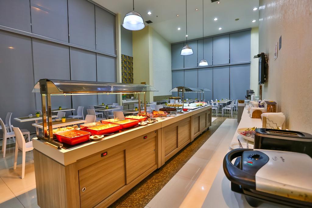 塔瓜汀加康福特酒店 外观 照片